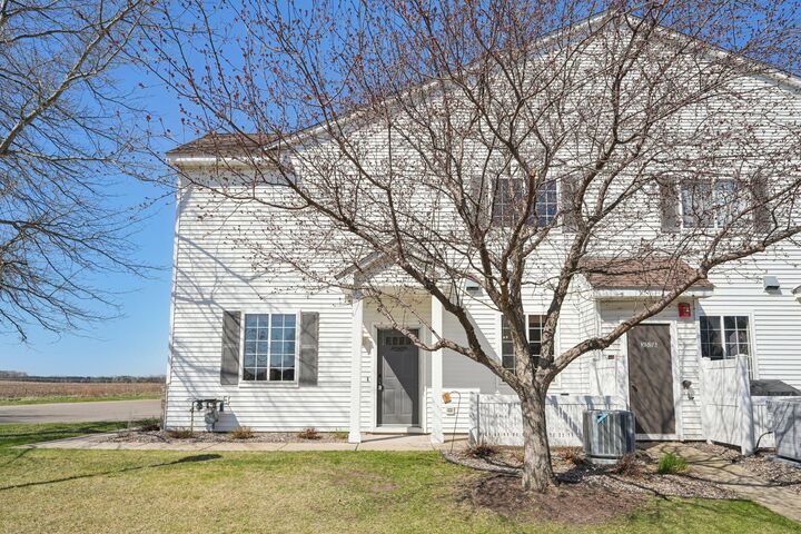 Property Photo:  357 Frederick Circle 808  MN 55033 