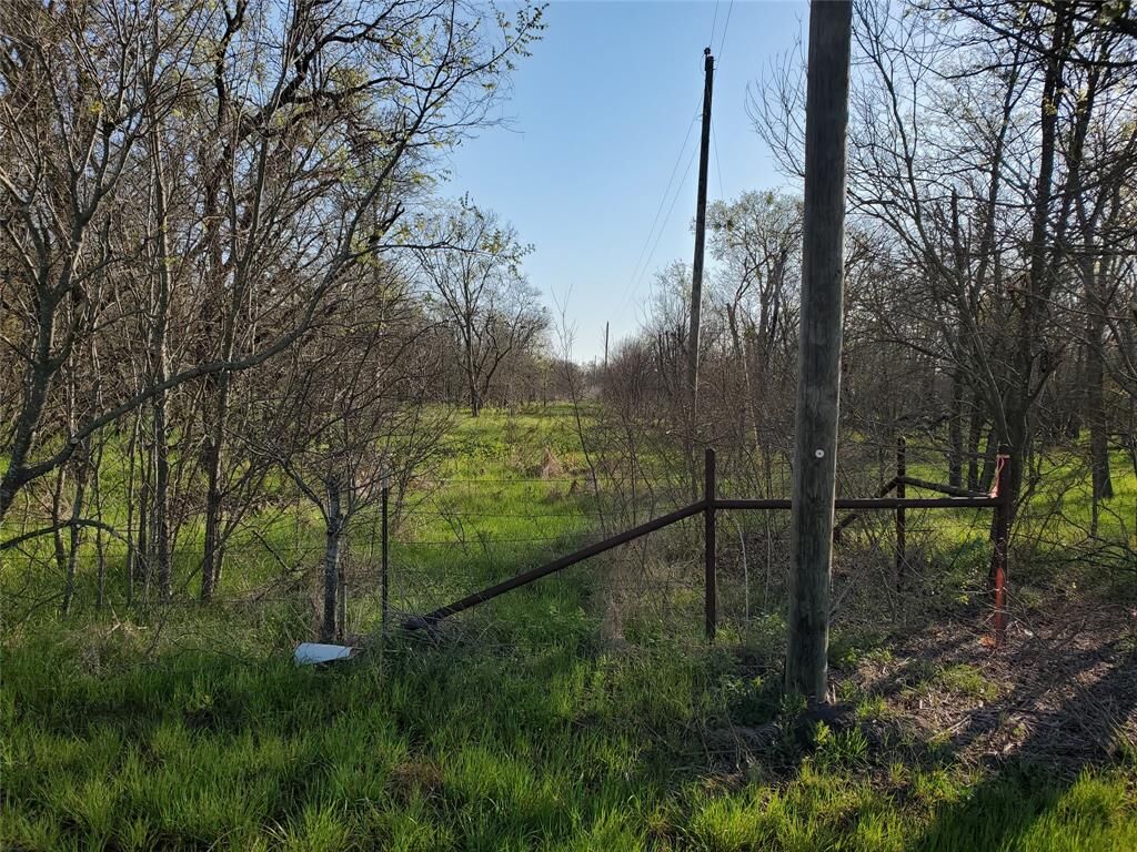 Property Photo:  112 Hcr-2221  TX 76622 