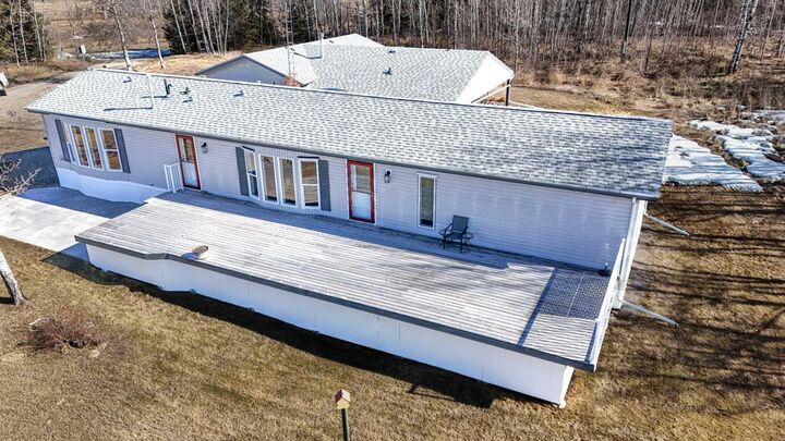 Property Photo:  55001 Township Road 40-0  AB T4T 2A1 
