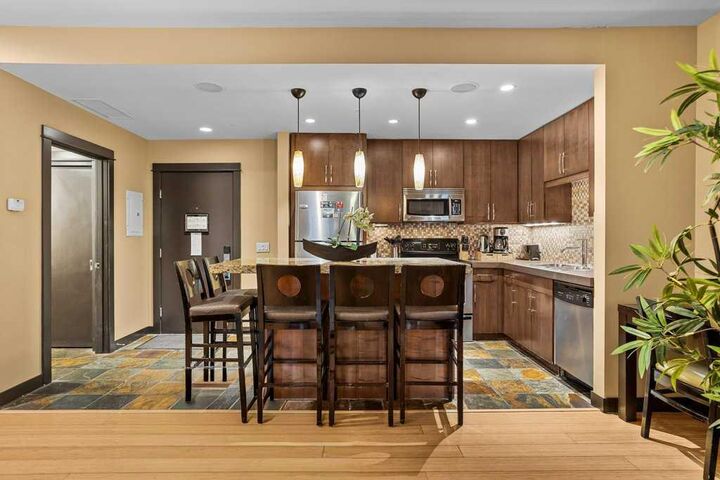 Photo de la propriété: 1818 Mountain Avenue 222rot.a AB T1W 3M3