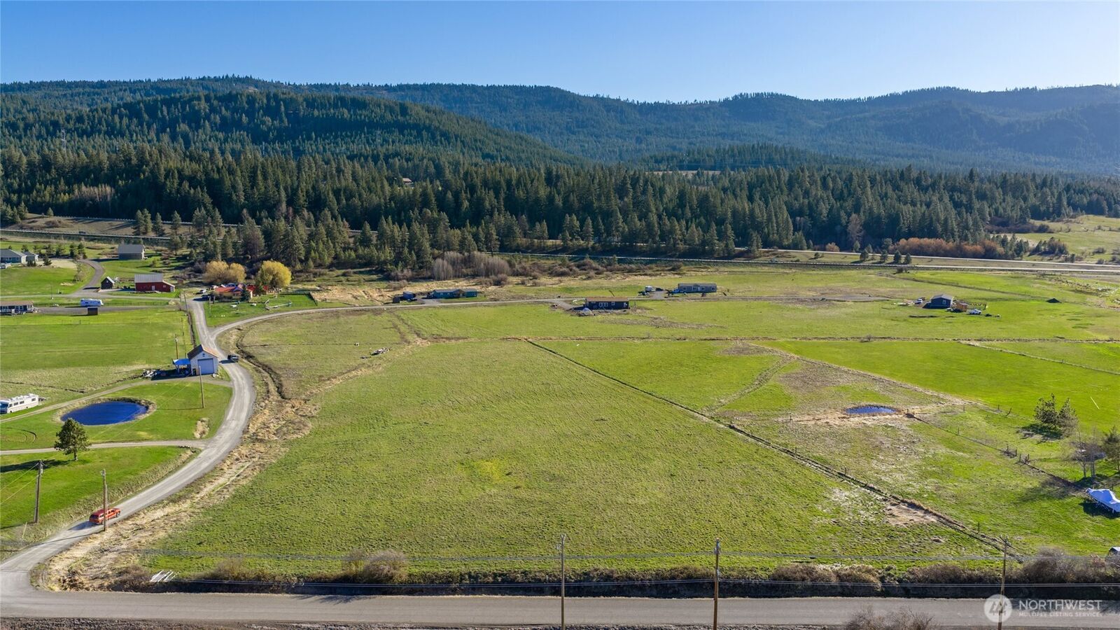 Property Photo: 341 Tetons Lane WA 98922