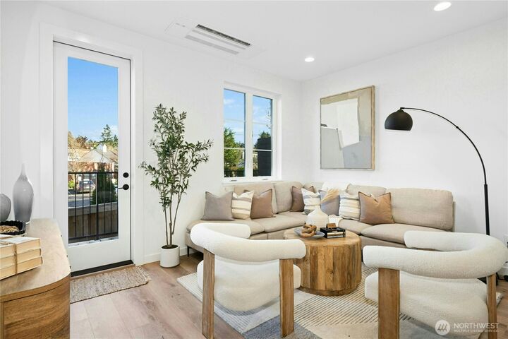 Property Photo: 112 D 2nd Street S WA 98033