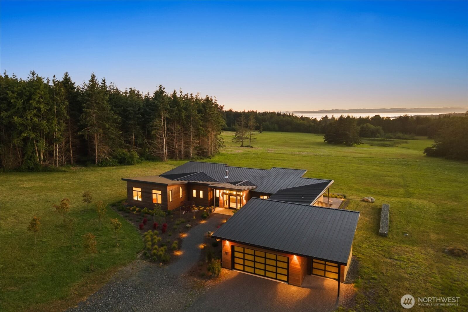 Property Photo: 166 Montrose Place WA 98250