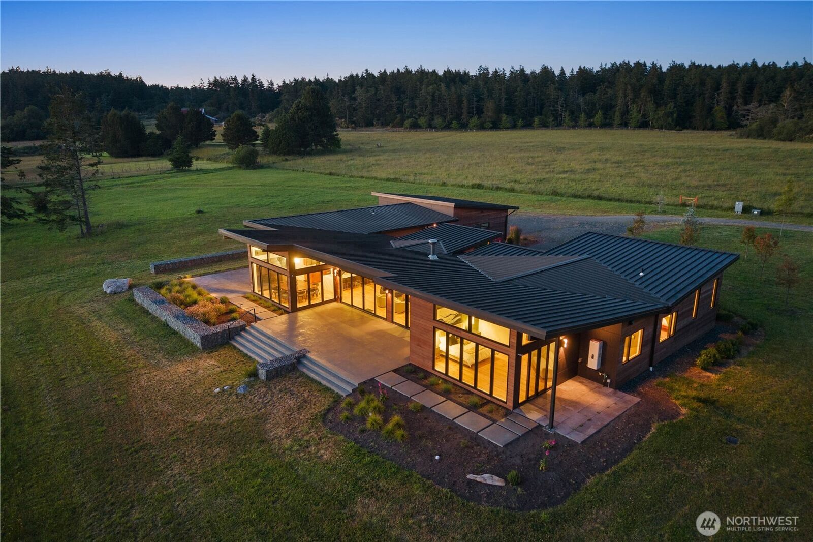 Property Photo:  166  Montrose Place  WA 98250 