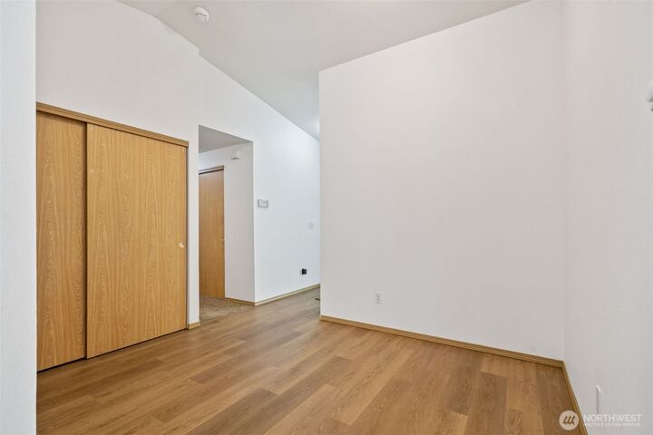 Property Photo:  1350 E Saint Andrews  N  WA 98584 