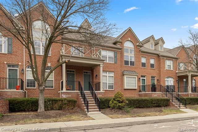 Property Photo:  39444 Springwater Drive  MI 48168 