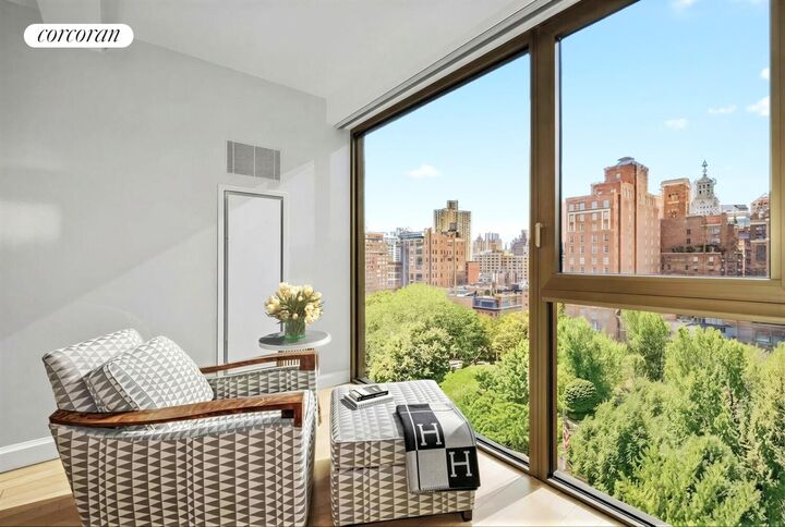 Property Photo:  50 Gramercy Park N 12A  NY 10010 