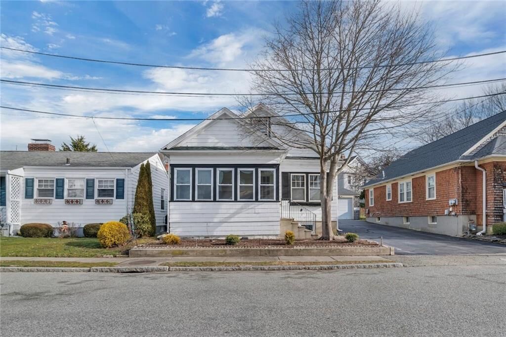 Property Photo:  19 Greene Lane  RI 02840 