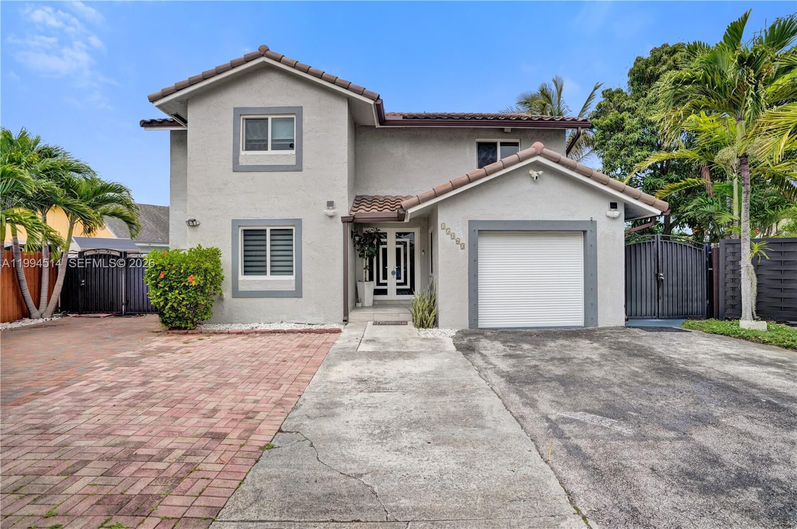 Property Photo: 15463 SW 57th St FL 33193