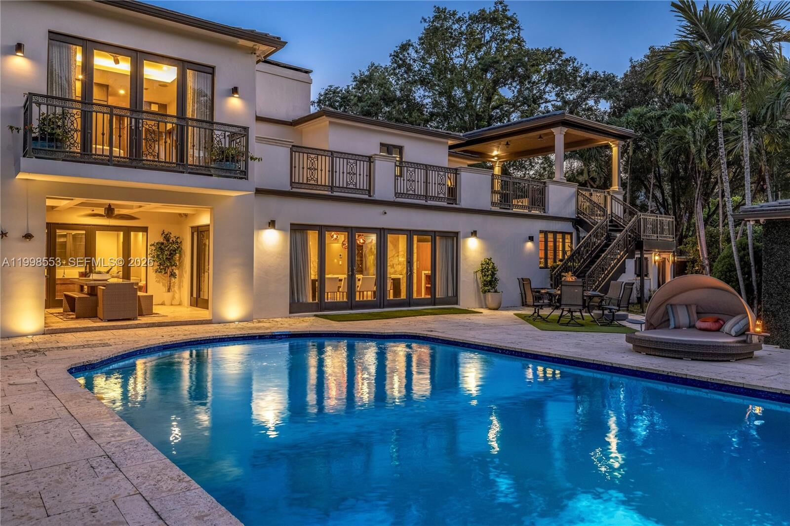 Property Photo:  1001 NE 96th St  FL 33138 