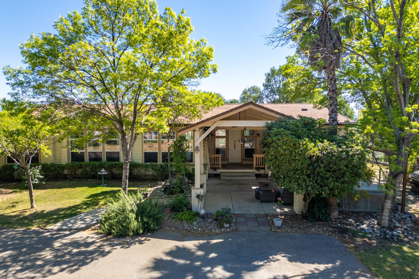 Property Photo:  21100 Doe Run Way  CA 96080 