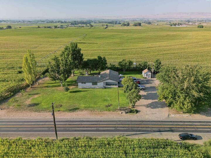 Property Photo:  691 Van Belle Rd  WA 98832 