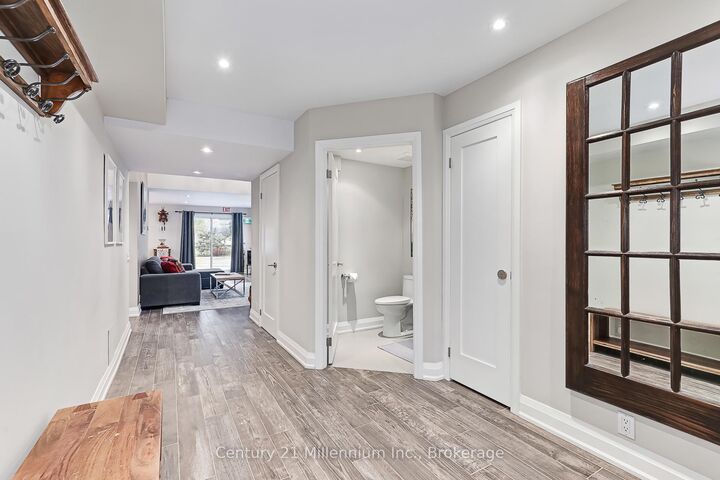 Property Photo:  110 Fairway Court 102  ON L9Y 0P8 
