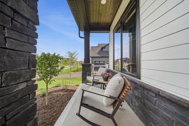 Property Photo:  115 Amaryllis Ln  PA 15005 