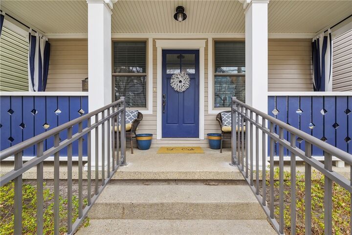 Property Photo:  706 Ivy St Unit 1  PA 15232 