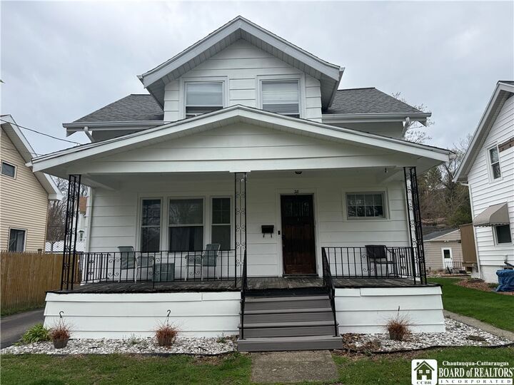 Property Photo:  28 Cleveland Avenue  NY 14063 
