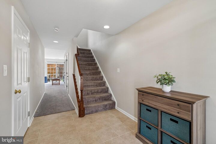 Property Photo:  43255 Sunderleigh Square  VA 20148 