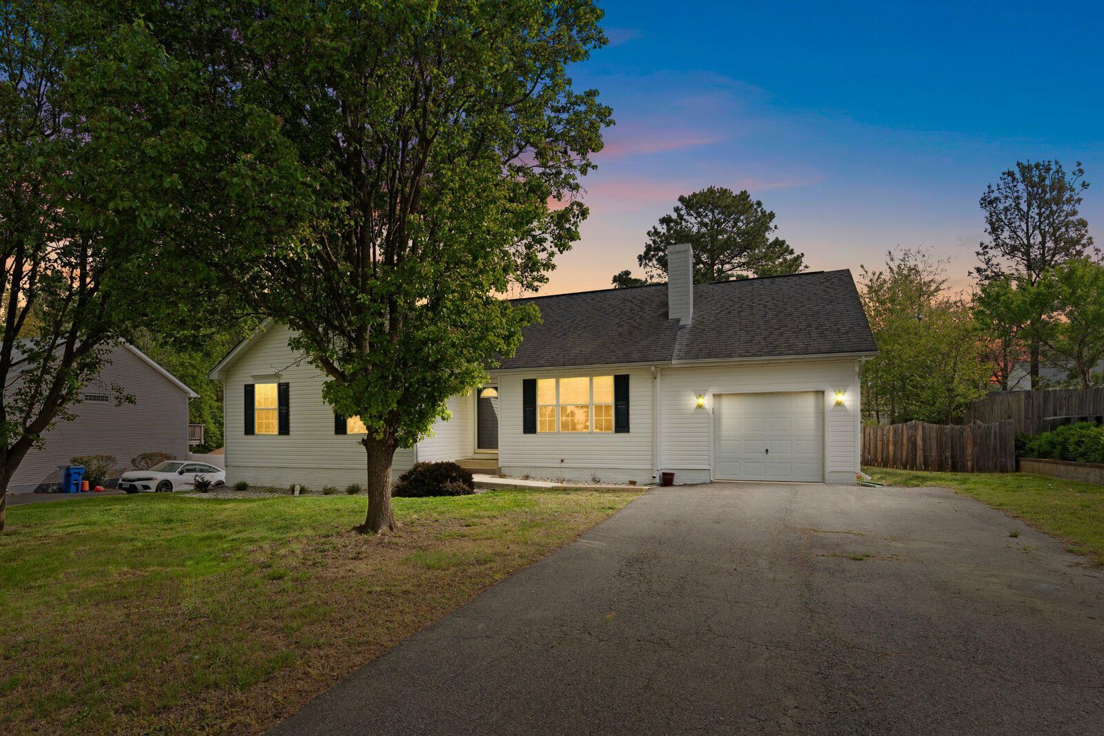 Property Photo:  8811 Kent Court  VA 22408 