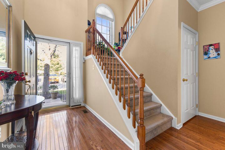 Property Photo: 24 Farmington Court NJ 08505