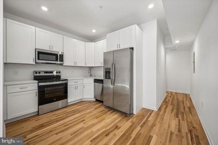 Property Photo:  1645 N Marshall Street 2  PA 19122 