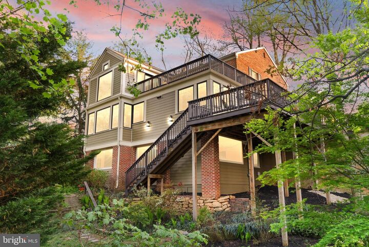 Property Photo: 319 Kentucky Avenue VA 22305