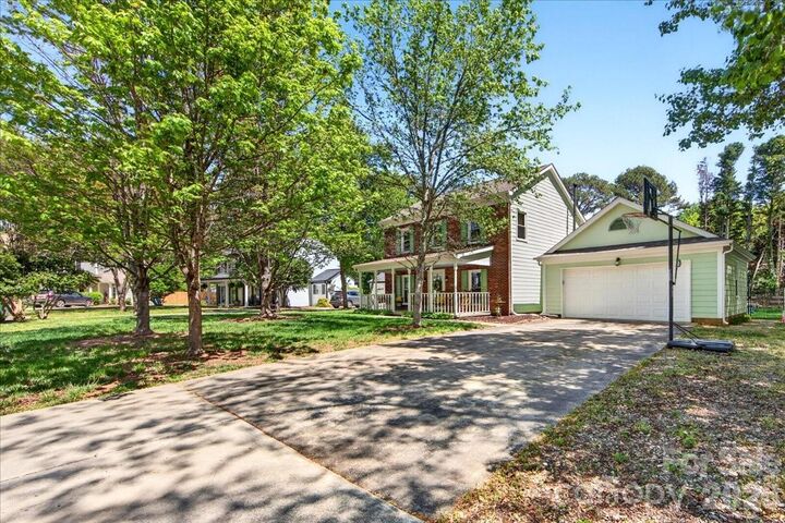 Property Photo:  2534 Clearkirk Court  NC 28105 