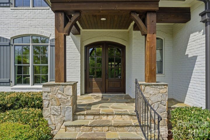 Property Photo:  1605 Arborfield Commons Court  NC 28105 