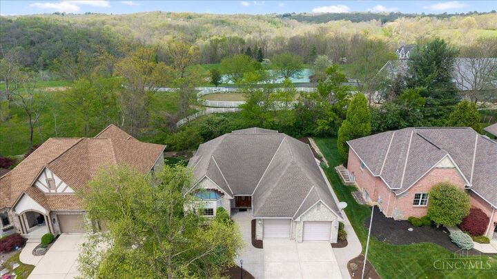 Property Photo: 4370 St Cloud Way OH 45002