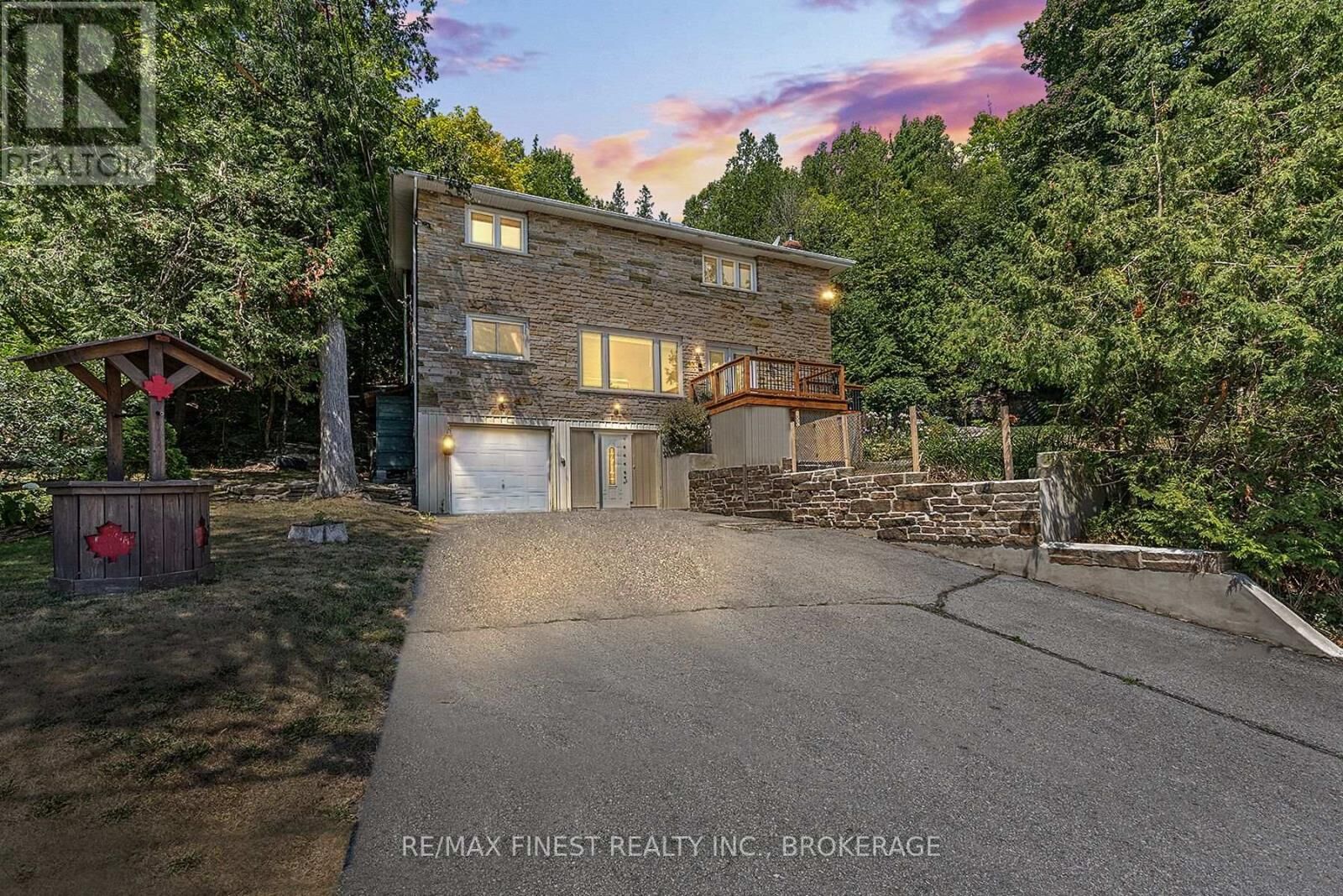 Property Photo: 3327 Loughborough Drive ON K0H 1S0