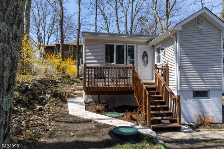 Property Photo:  102 Dartmouth Trl  NJ 07843 