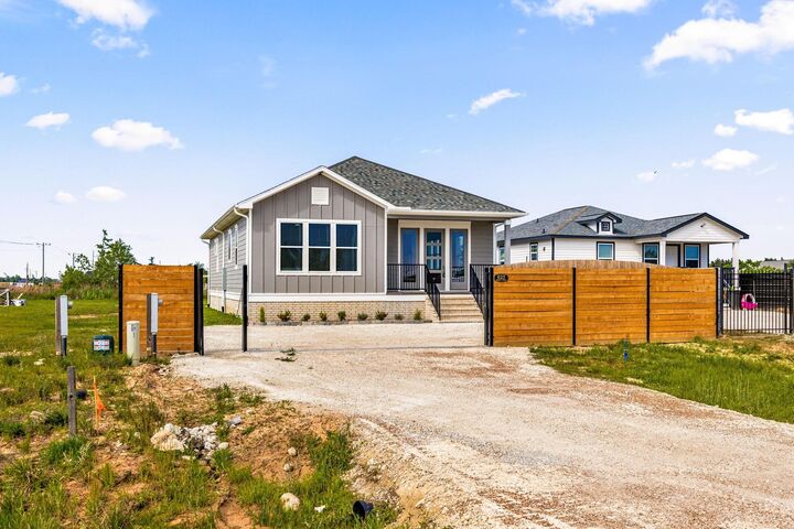 Property Photo:  625 Road 5704  TX 77327 
