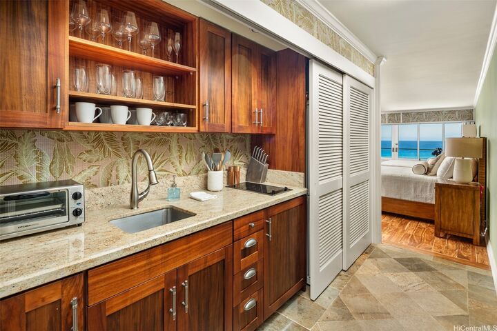 Property Photo:  2895 Kalakaua Avenue 1403  HI 96815 