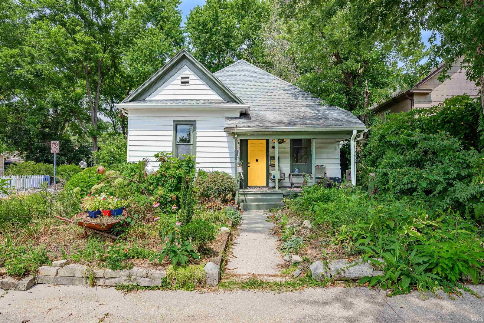 Property Photo:  830 W 7th Street  IN 47404 