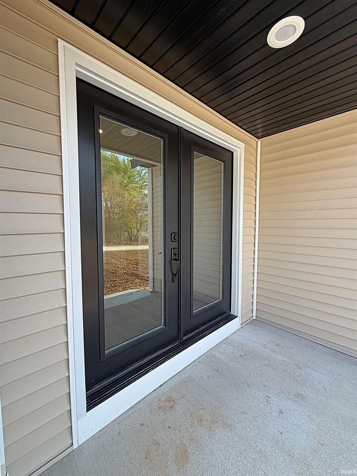 Property Photo:  1199 Avondale Avenue  IN 47501 