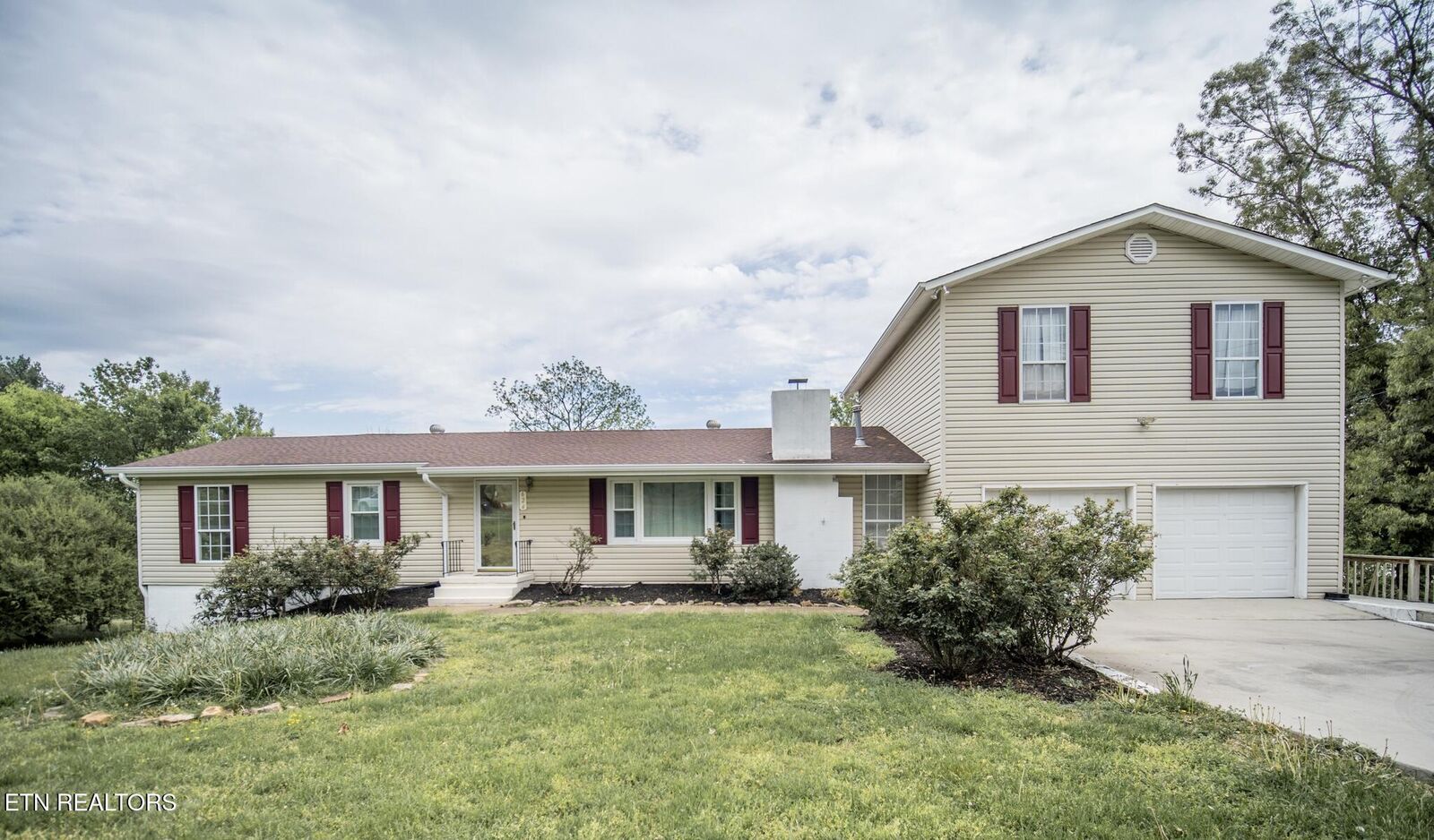 Property Photo:  624 Tate Trotter Rd  TN 37849 