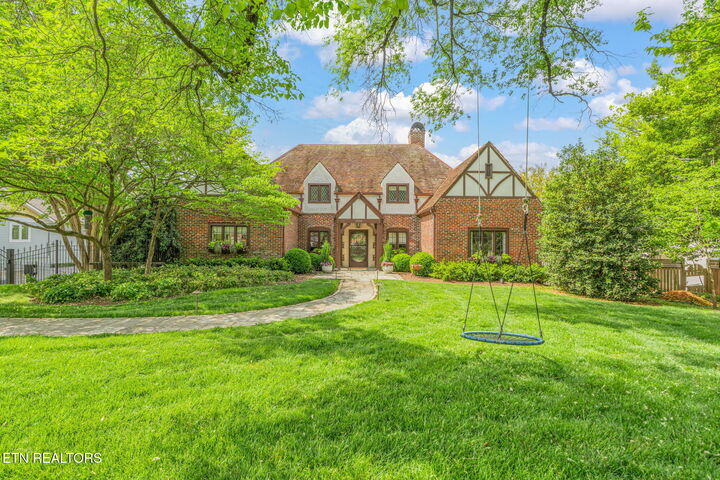 Property Photo: 2048 Cherokee Blvd TN 37919