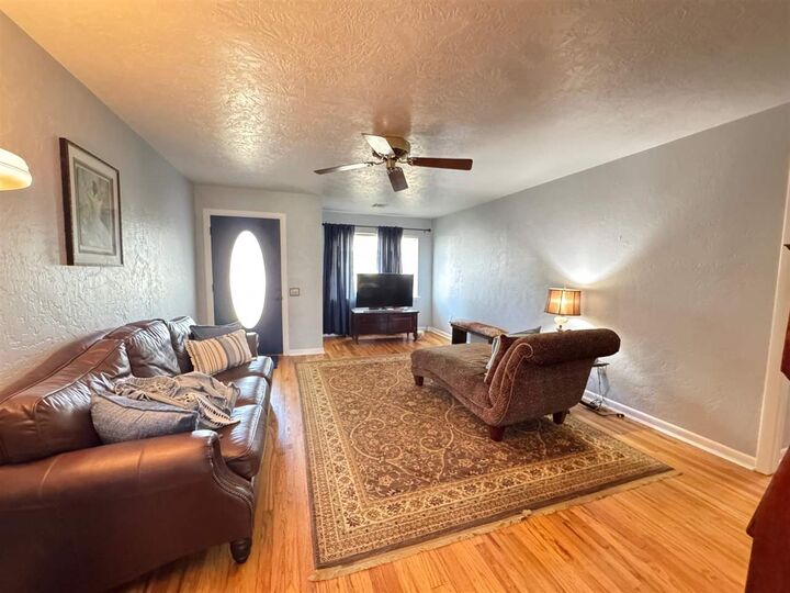 Property Photo:  314 E Cole Ave  OK 73541 