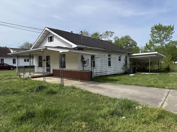 Property Photo: 222 Hamlin Avenue KY 40701