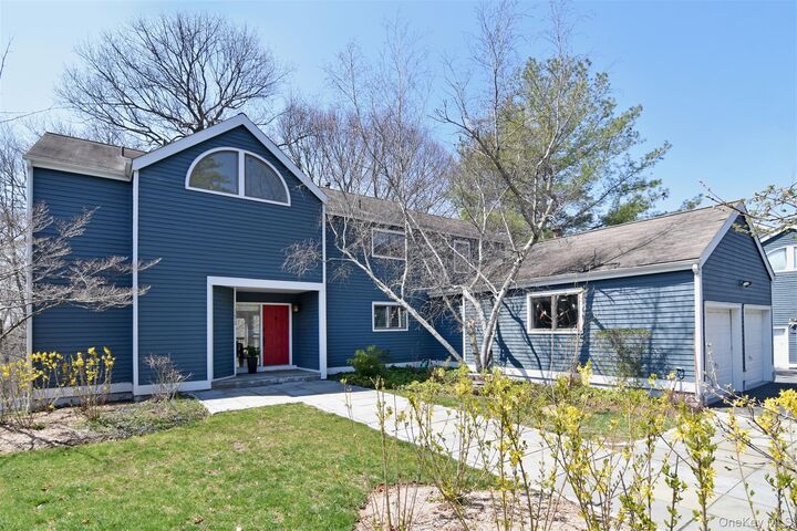 Property Photo:  153 Fieldpoint Drive  NY 10533 