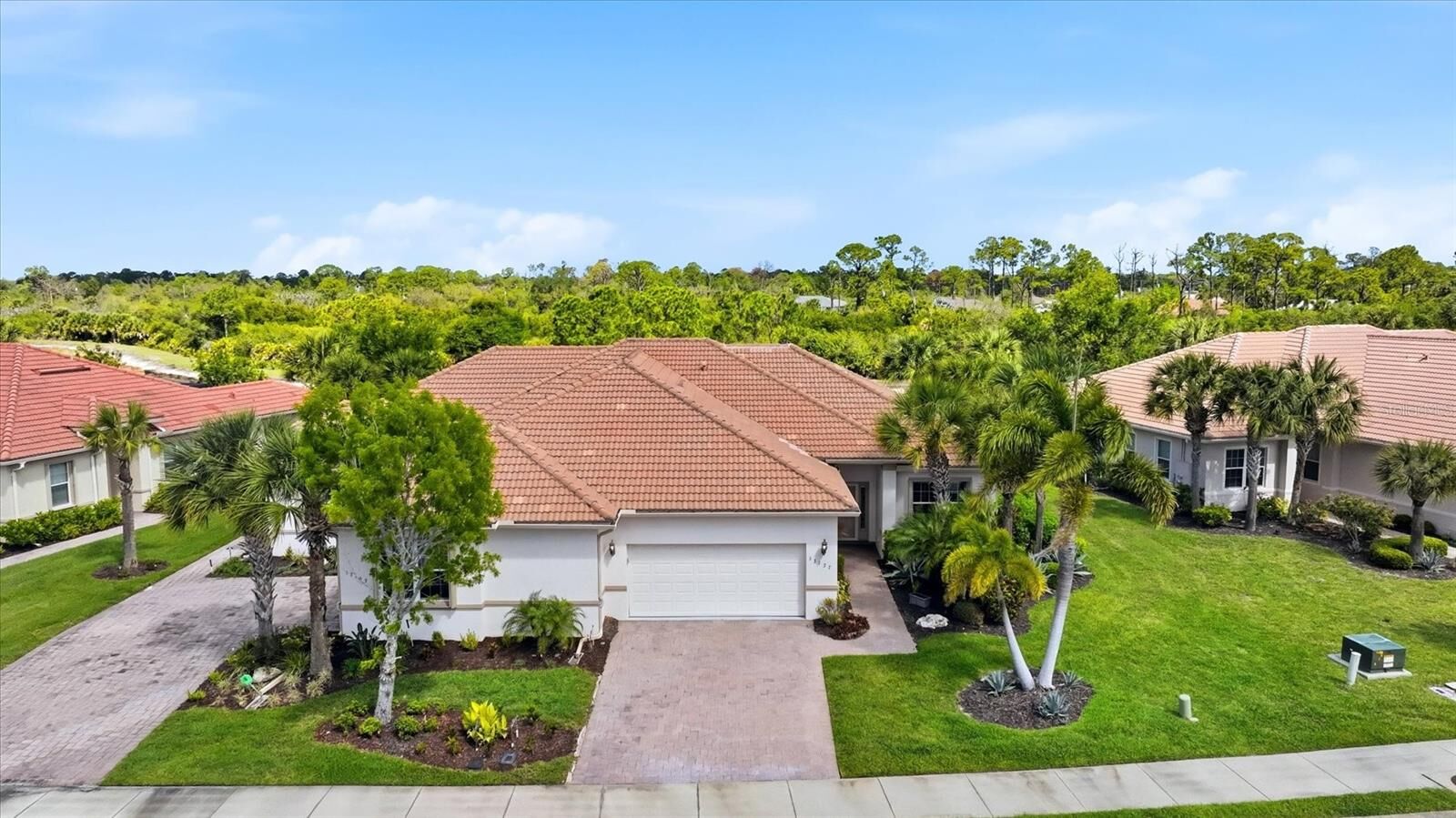 Property Photo:  13177 Creekside Lane  FL 33953 