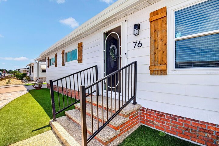 Property Photo:  76 Caballo Way  FL 34209 