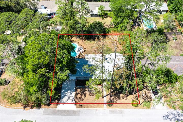 Property Photo:  2230 NW 20th Court  FL 32605 