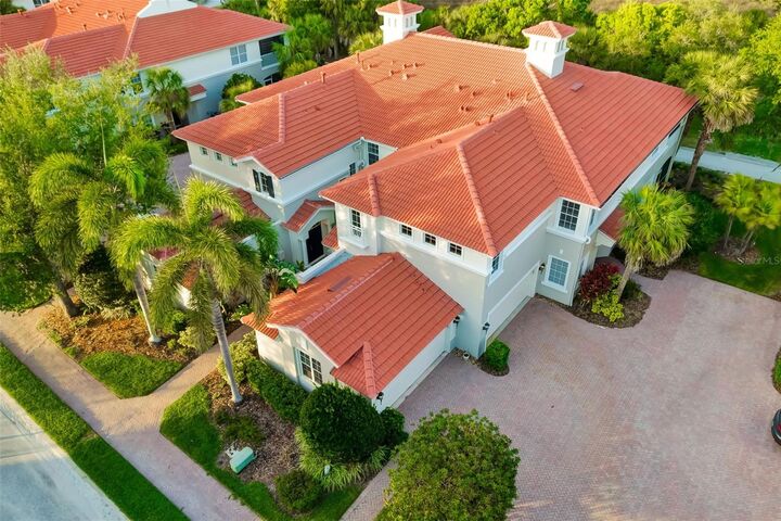 Property Photo: 927 River Basin Court 201C FL 34212