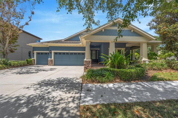 Property Photo: 5201 Sparrowglen Place FL 33547