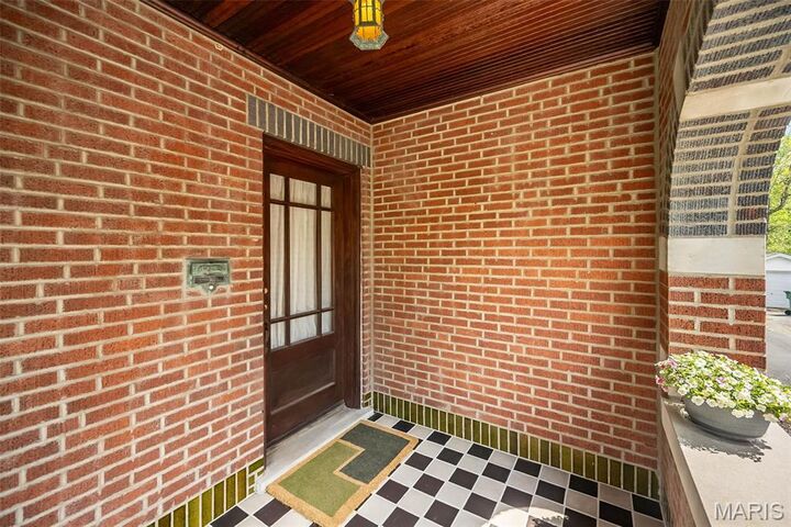 Property Photo:  332 Marion Avenue  MO 63119 