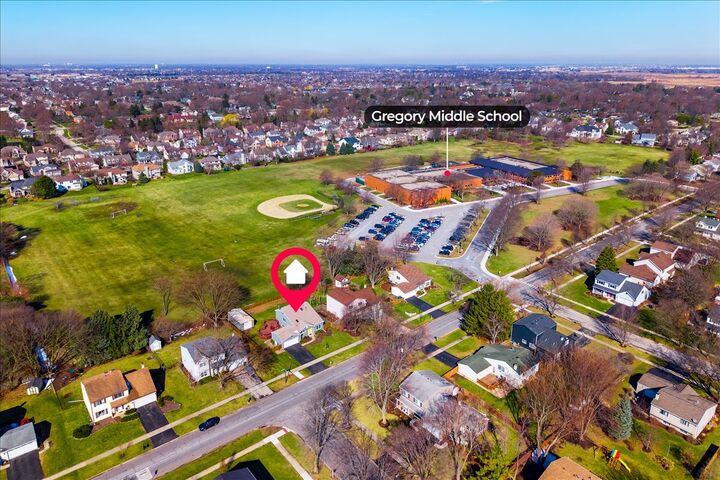 Property Photo:  2725 Springdale Circle  IL 60564 