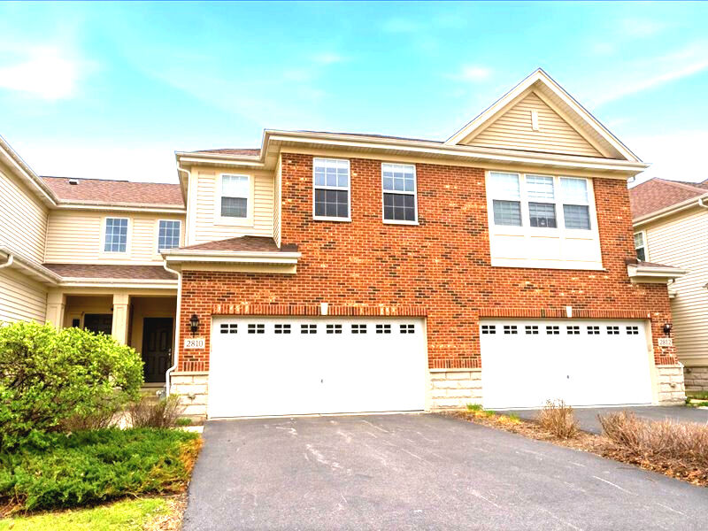 Property Photo:  2810 Henley Lane  IL 60540 