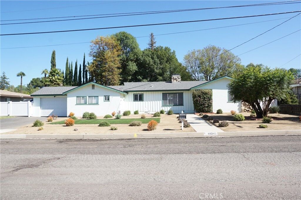 Property Photo: 18243 Superior Street CA 91325