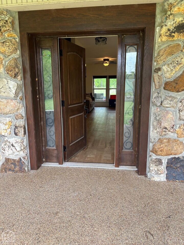 Property Photo:  429 W Ferguson  AR 72482 
