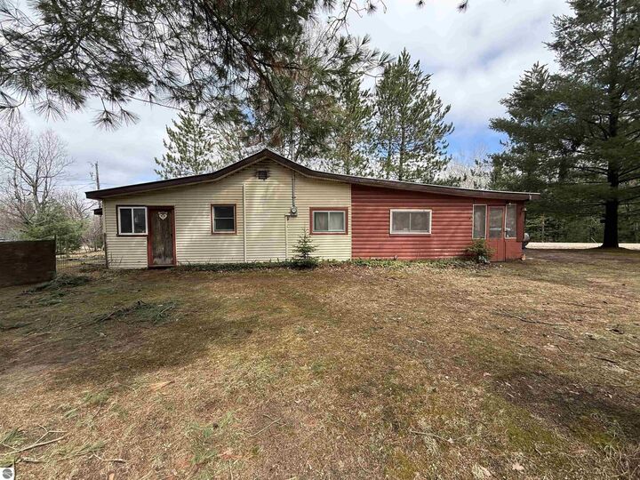 Property Photo:  13260 S Sharon Road, SE  MI 49633 